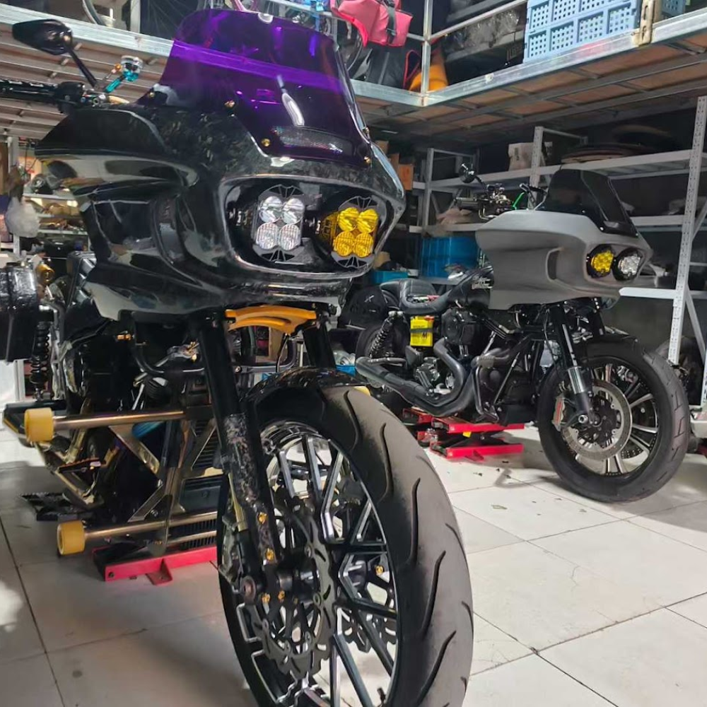 What motorcycle choose to build a club style ?