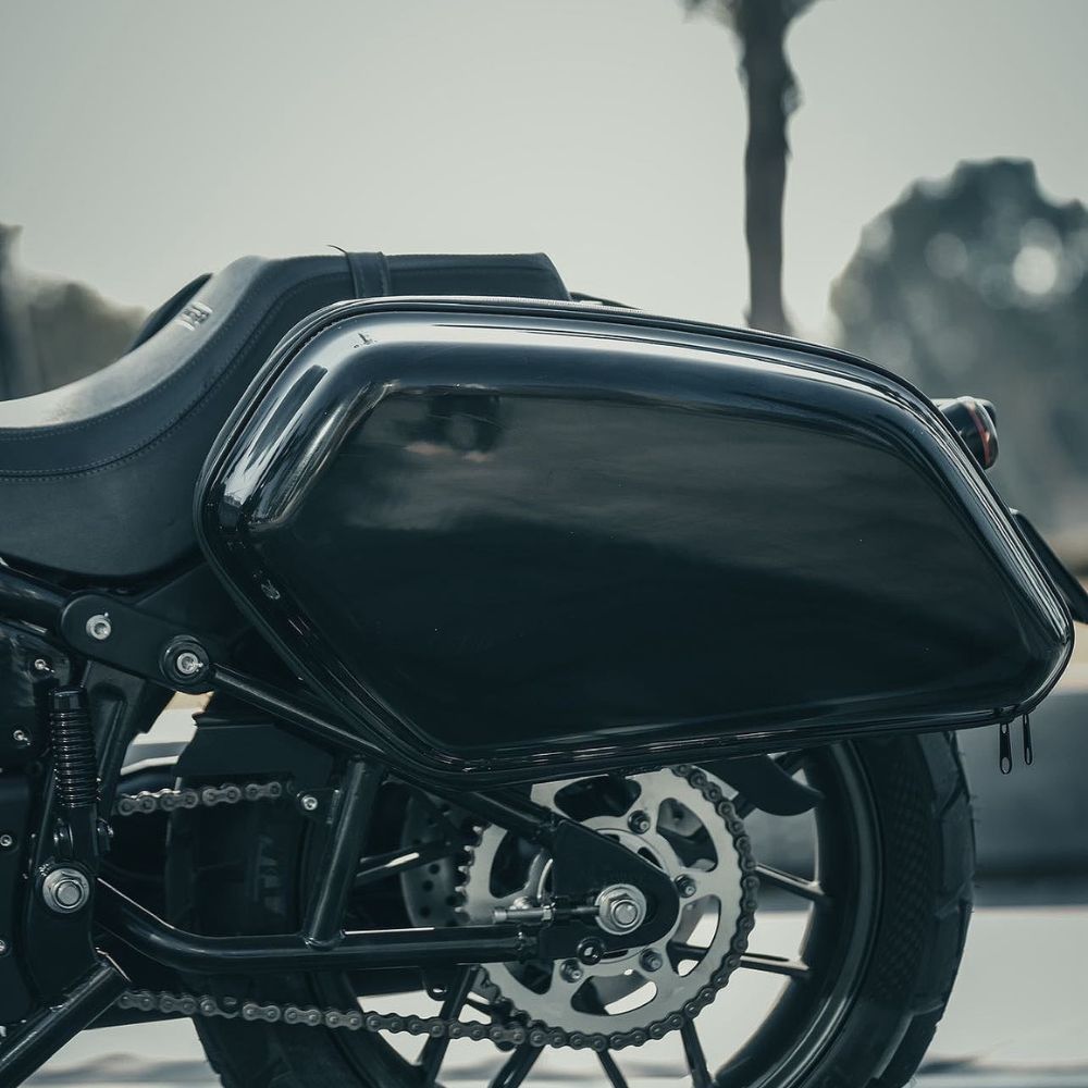 Saddlebags ST For Harley Softail with bracket – KAFEIN KUSTOMS